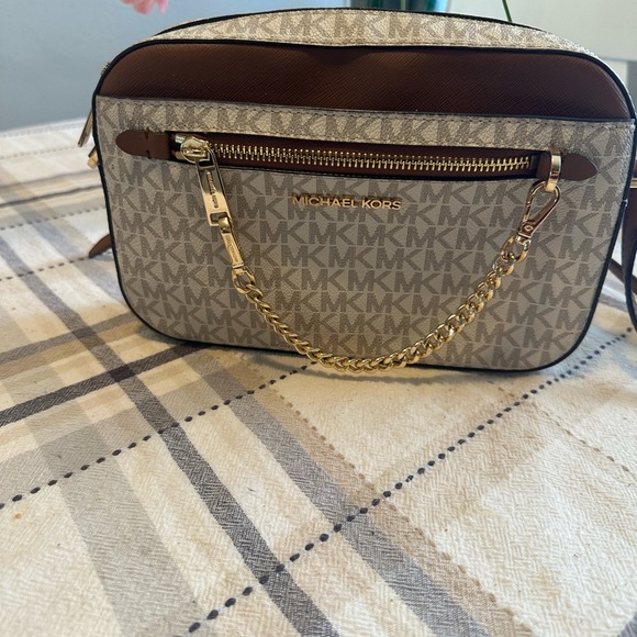MICHAEL Michael Kors Handbags - Michael Kors crossbody